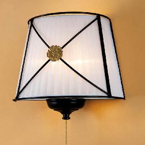 Настенный светильник с абажуром Citilux Дрезден CL409322