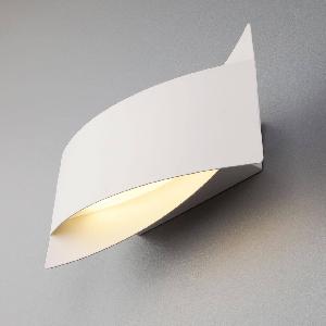 Настенный светодиодный светильник Eurosvet Overlap 40145/1 LED белый