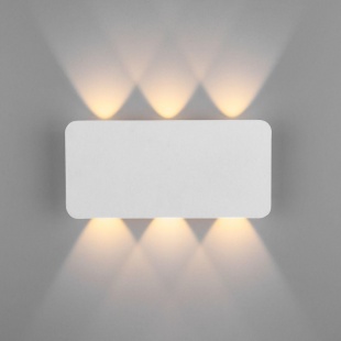 Настенный светодиодный светильник Eurosvet Angle 40138/1 LED белый