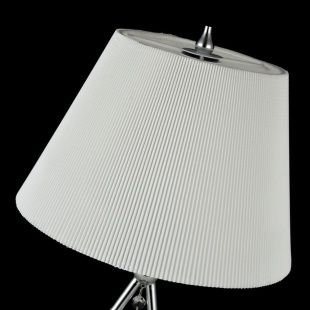 Настольная лампа с абажуром Maytoni Talia MOD334-TL-01-N